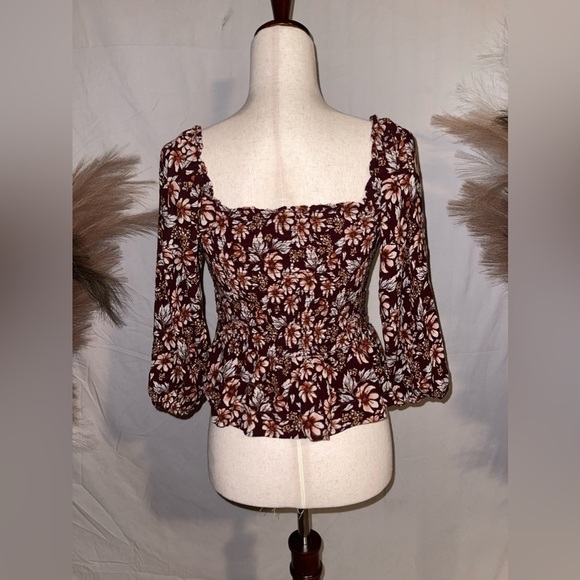 American Eagle Off the Shoulder Blouse - Picture 2 of 4